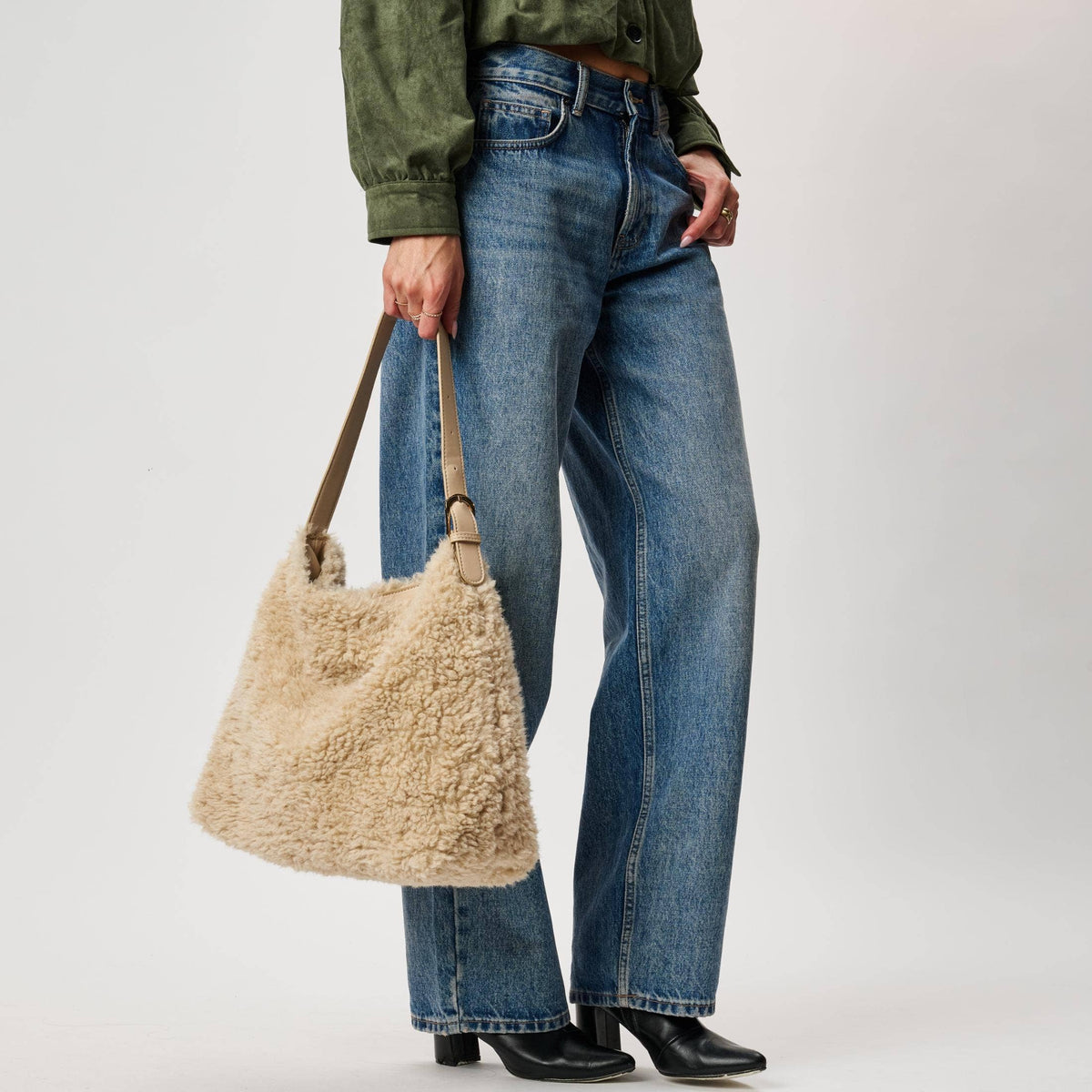 Neve Sherpa Tote | Burgundy