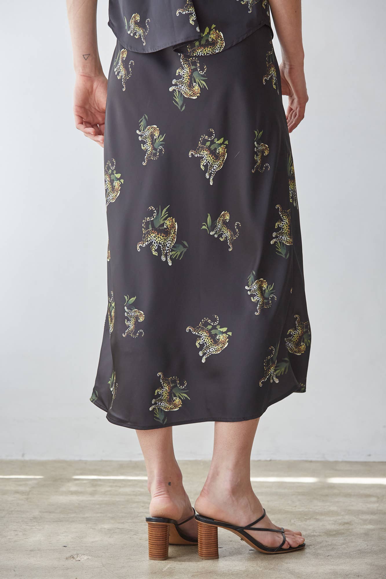 Satin Animal Print Midi Skirt I Black