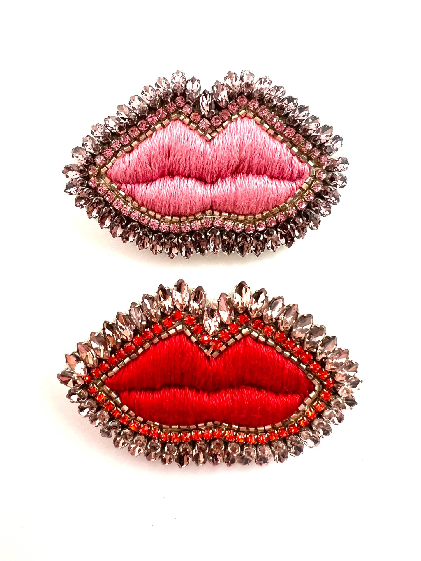 Lip Brooch Red
