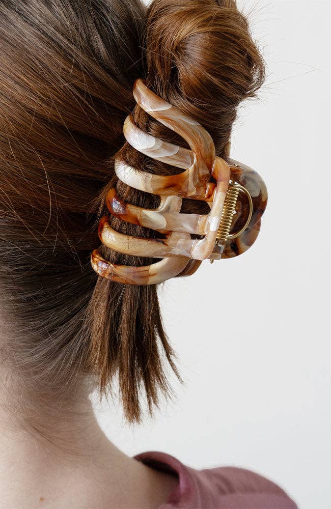Odelia Claw Clip: Brown