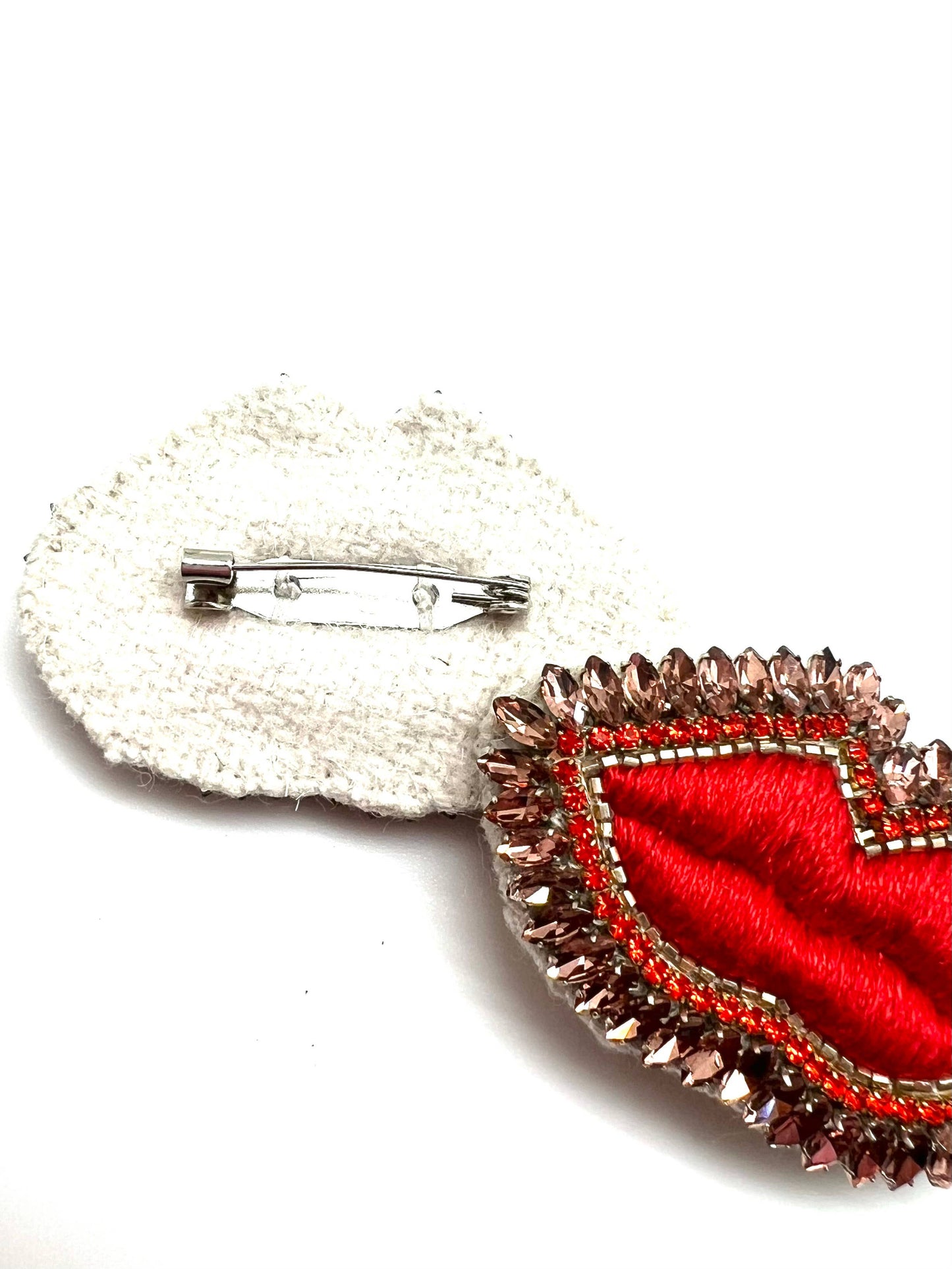 Lip Brooch Pink