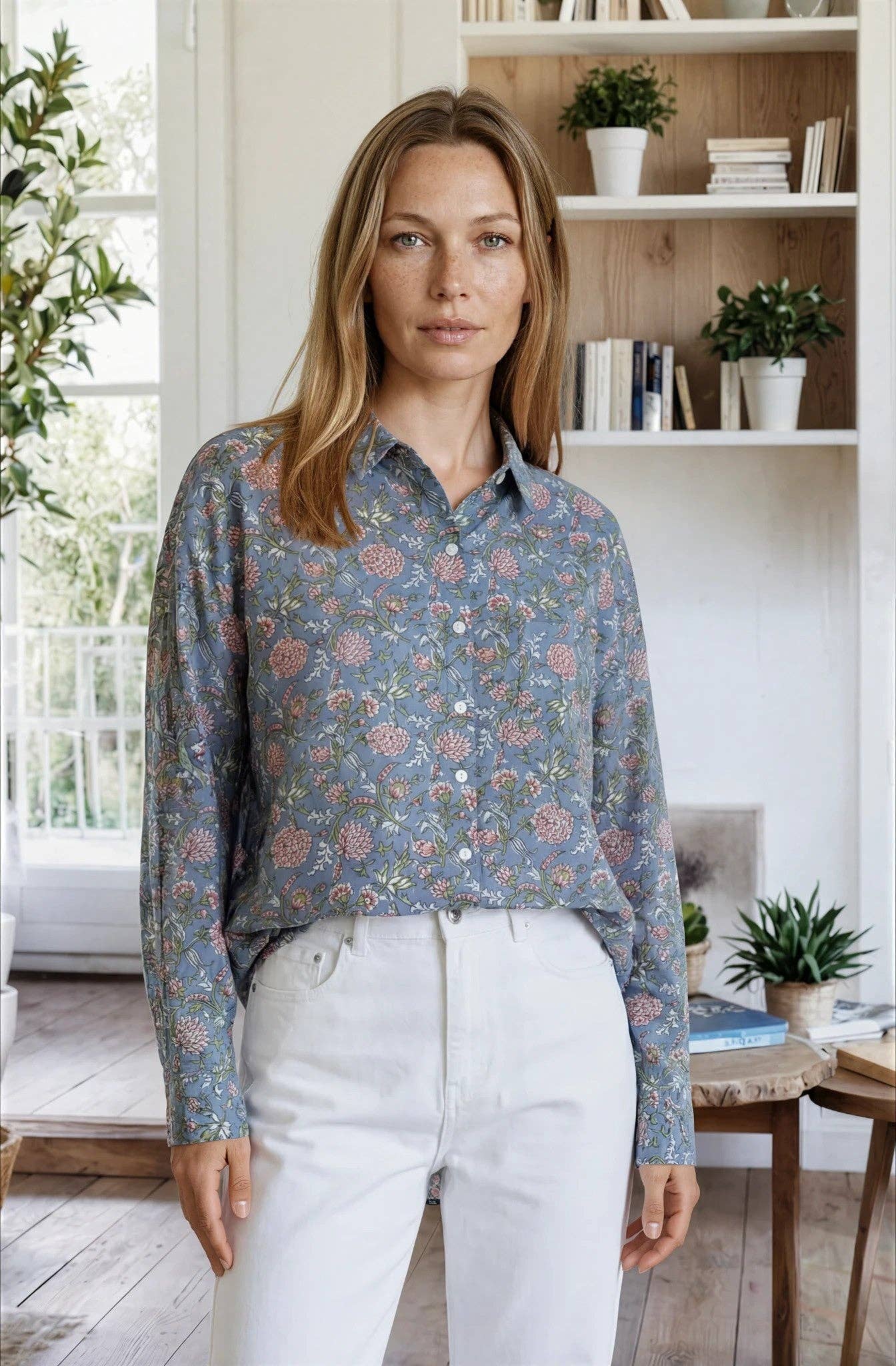 Good Boyfriend Shirt Floral Grey