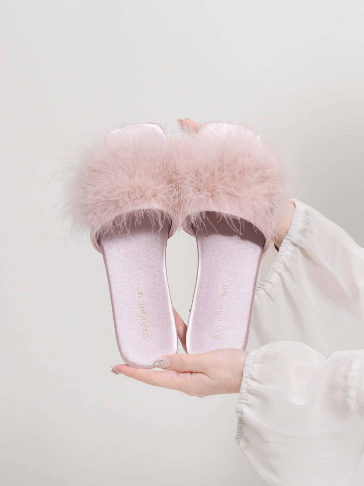 Shoe | Pink Feather Slippers | 9/10