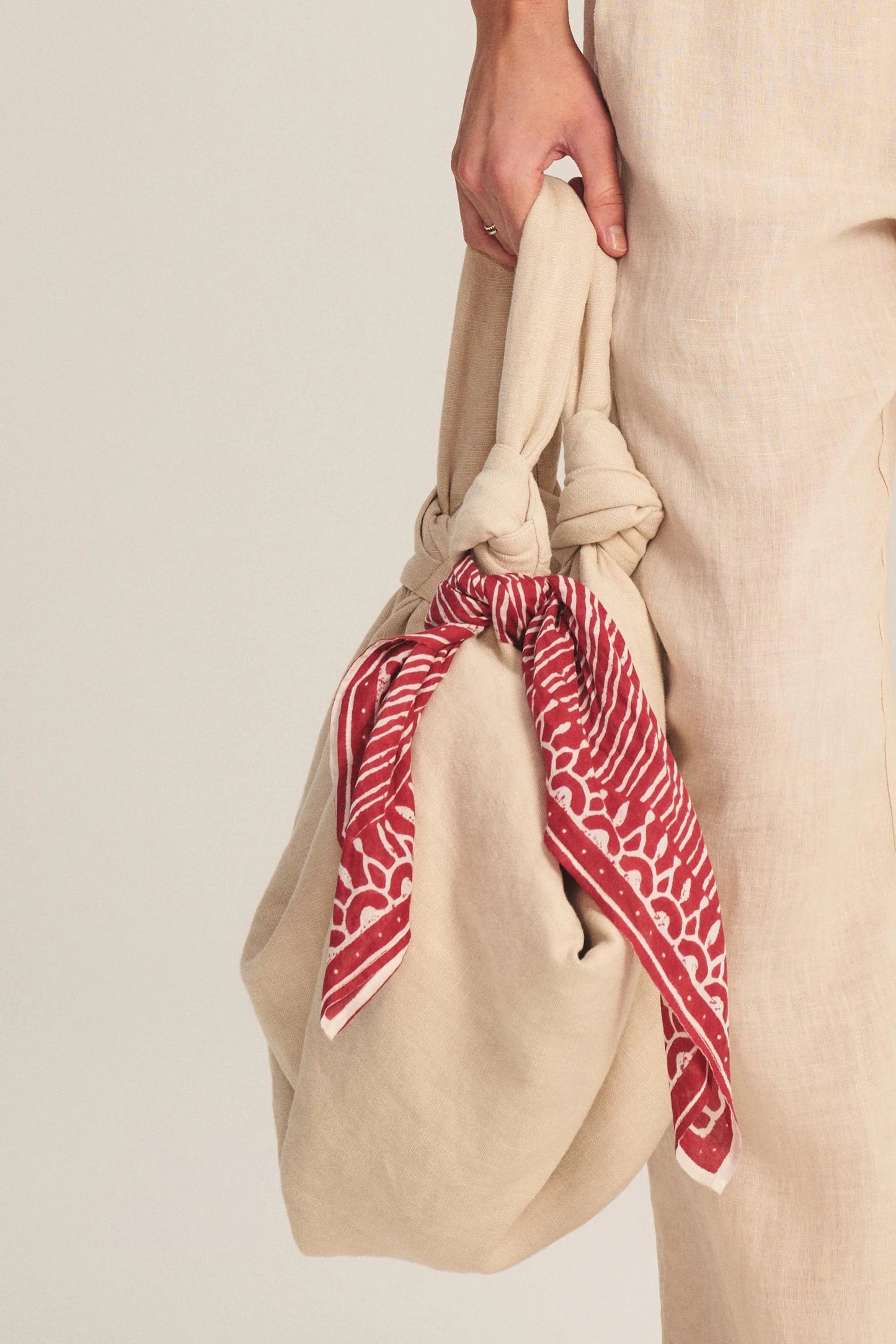 Lisette Scarf
